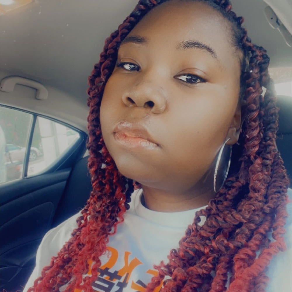 Meet your Posher, Alyssia